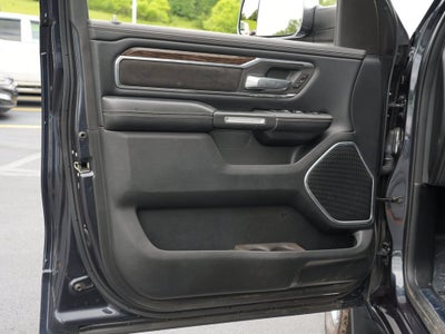 2019 RAM 1500 Laramie Crew Cab 4x4 5'7" Box