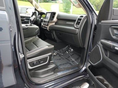 2019 RAM 1500 Laramie Crew Cab 4x4 5'7" Box