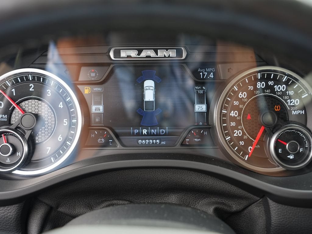 2019 RAM 1500 Laramie Crew Cab 4x4 5'7" Box