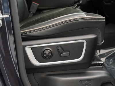 2019 RAM 1500 Laramie Crew Cab 4x4 5'7" Box