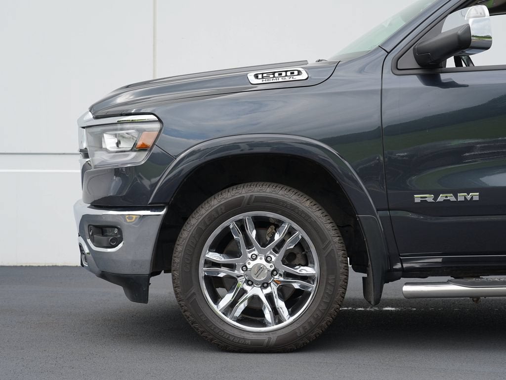 2019 RAM 1500 Laramie Crew Cab 4x4 5'7" Box