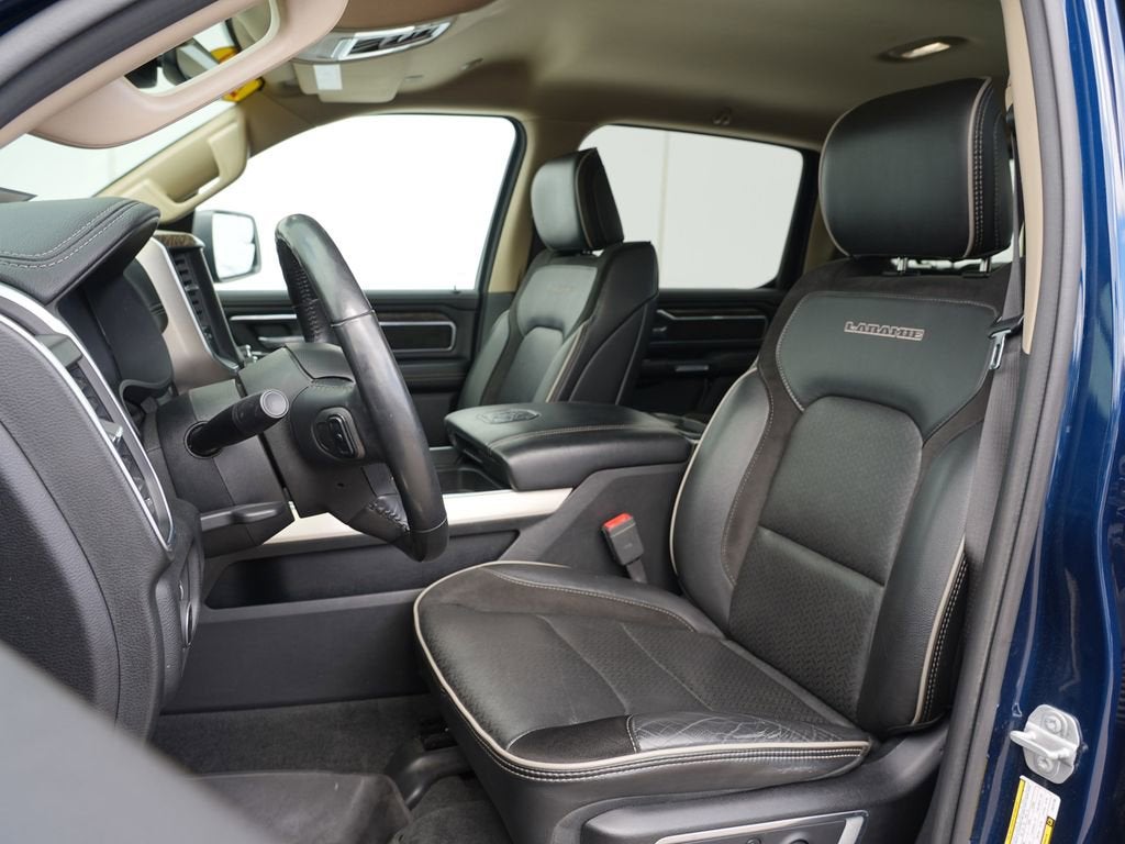 2020 RAM 1500 Laramie Crew Cab 4x4 6'4" Box