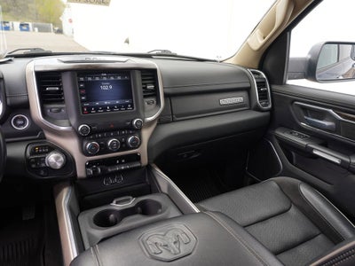 2020 RAM 1500 Laramie Crew Cab 4x4 6'4" Box