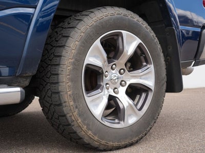2020 RAM 1500 Laramie Crew Cab 4x4 6'4" Box
