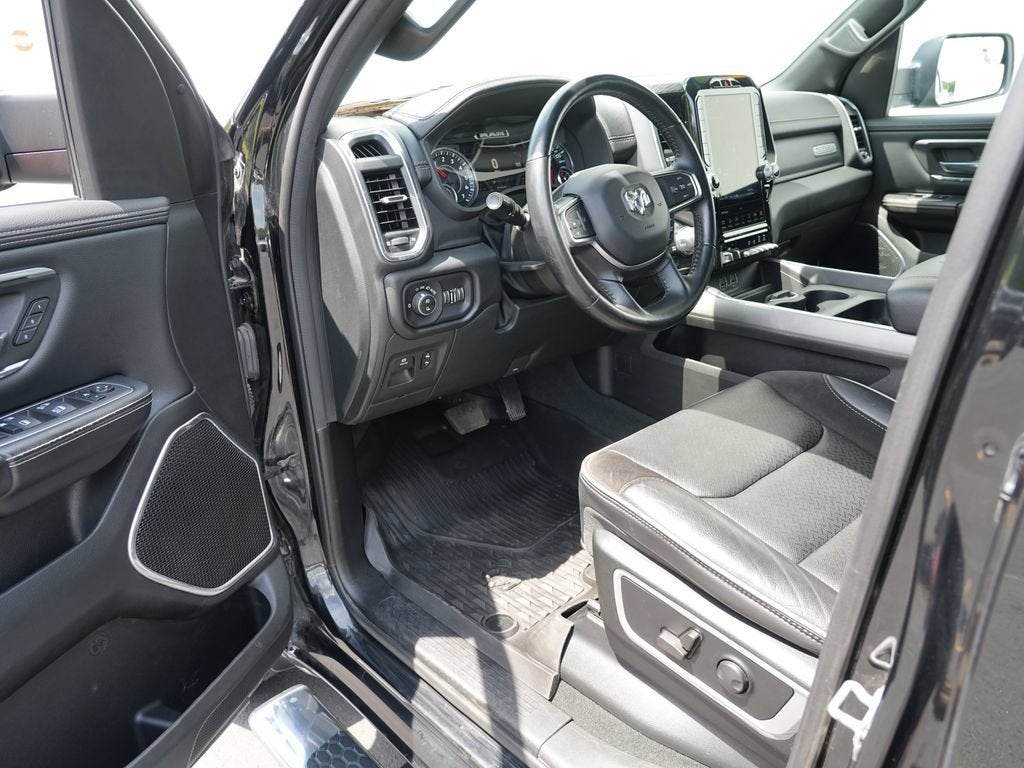 2023 RAM 1500 Laramie Crew Cab 4x4 6'4" Box