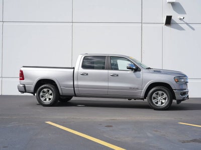 2022 RAM 1500 Laramie Crew Cab 4x4 6'4" Box