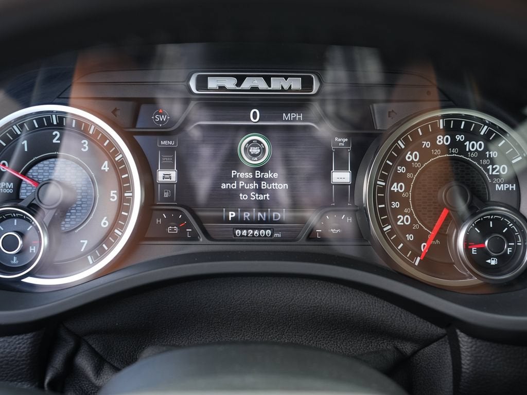 2022 RAM 1500 Laramie Crew Cab 4x4 6'4" Box