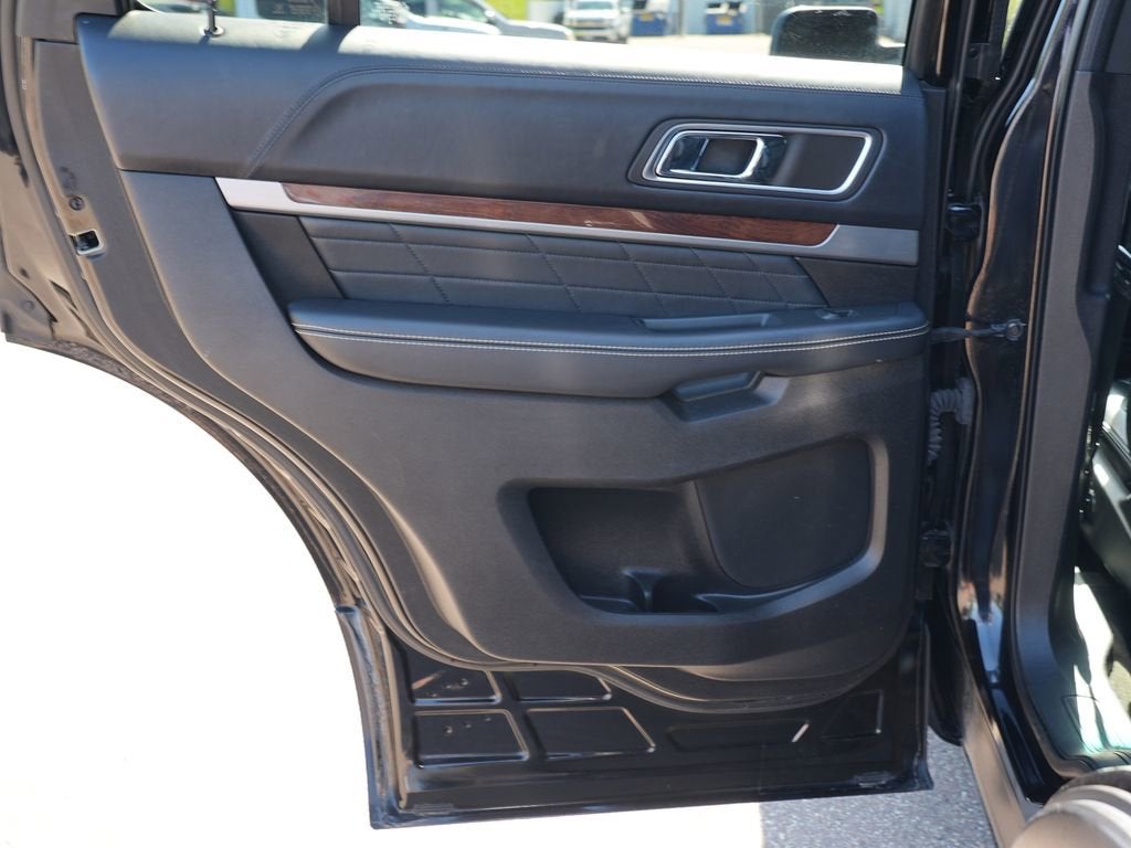 2017 Ford Explorer Platinum
