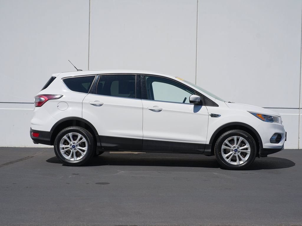 Used 2017 Ford Escape SE with VIN 1FMCU9GD5HUA23370 for sale in Cold Spring, Minnesota