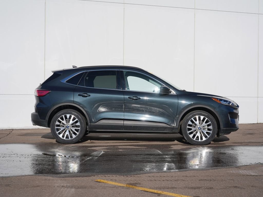 2022 Ford Escape Titanium