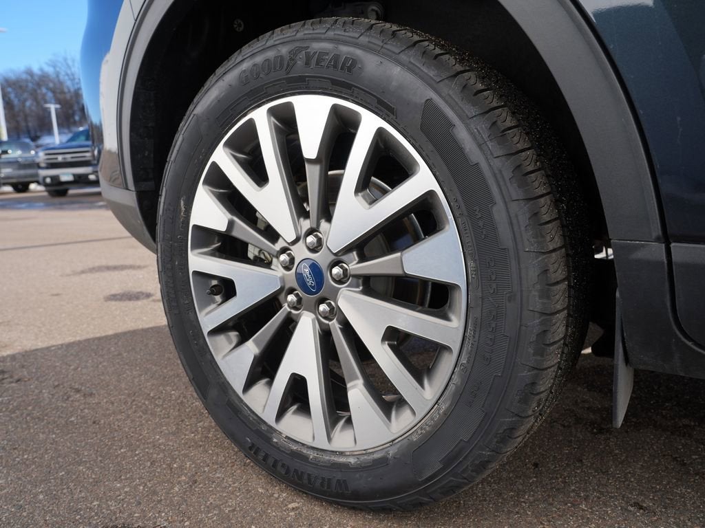 2022 Ford Escape Titanium