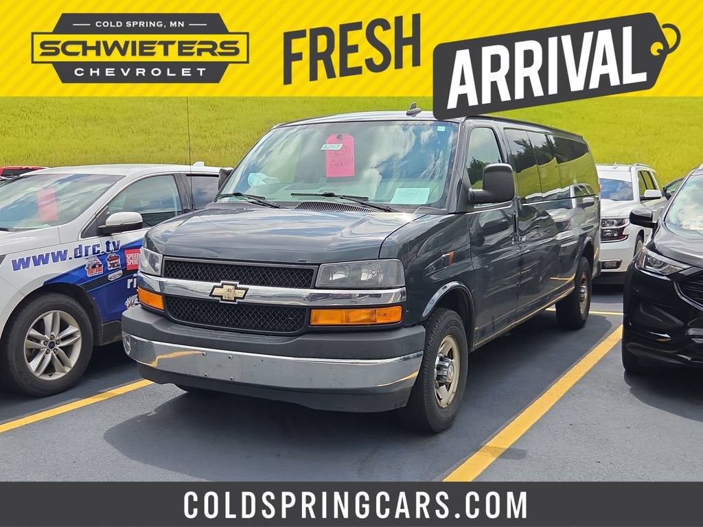 2017 Chevrolet Express Passenger 3500 LT