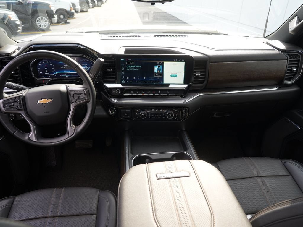 2025 Chevrolet Silverado 3500 HD High Country