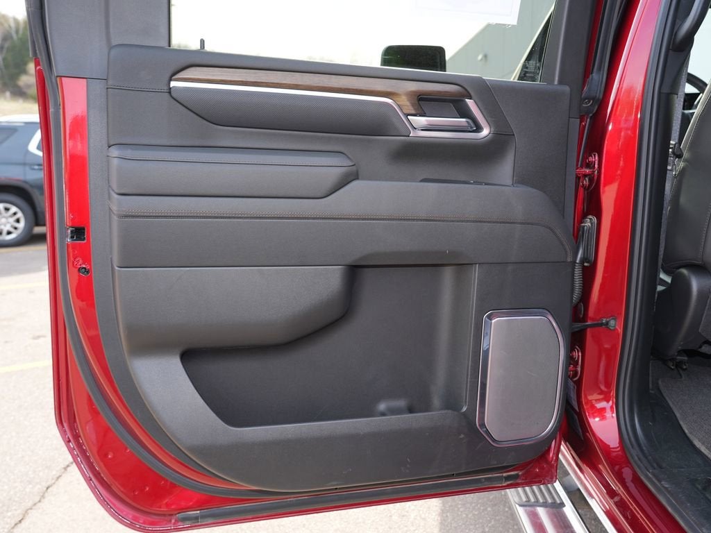 2025 Chevrolet Silverado 3500 HD High Country