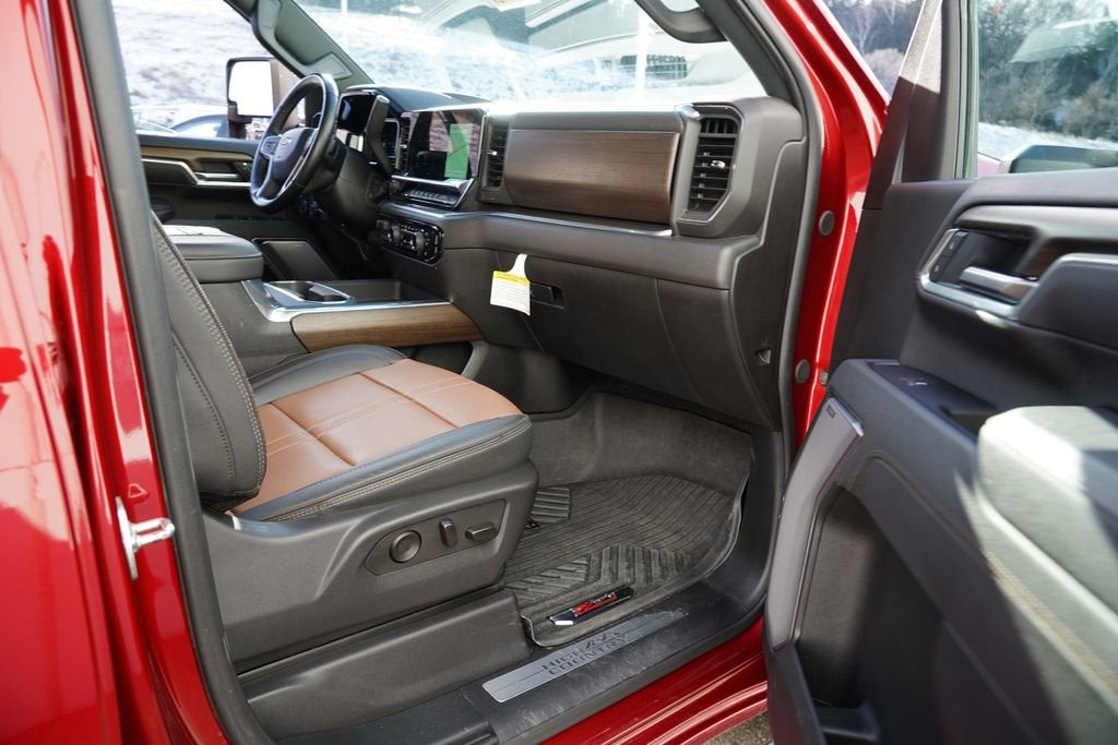 2025 Chevrolet Silverado 3500 HD High Country