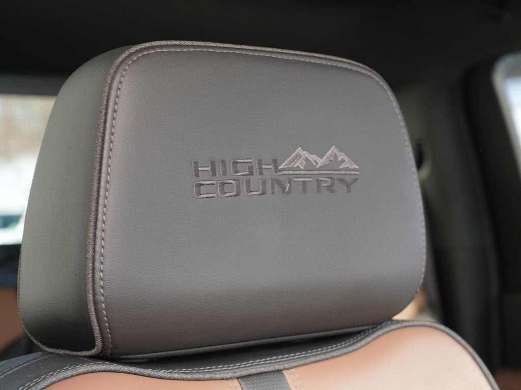 2022 Chevrolet Silverado 3500 HD High Country DRW