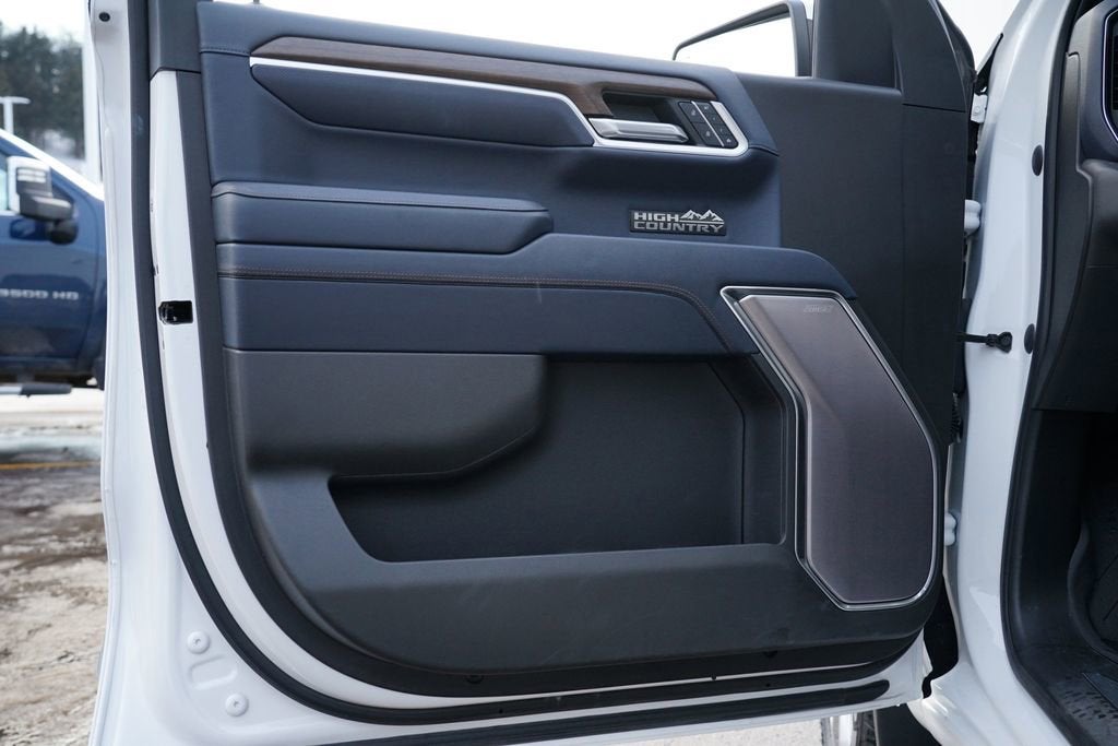 2022 Chevrolet Silverado 1500 High Country