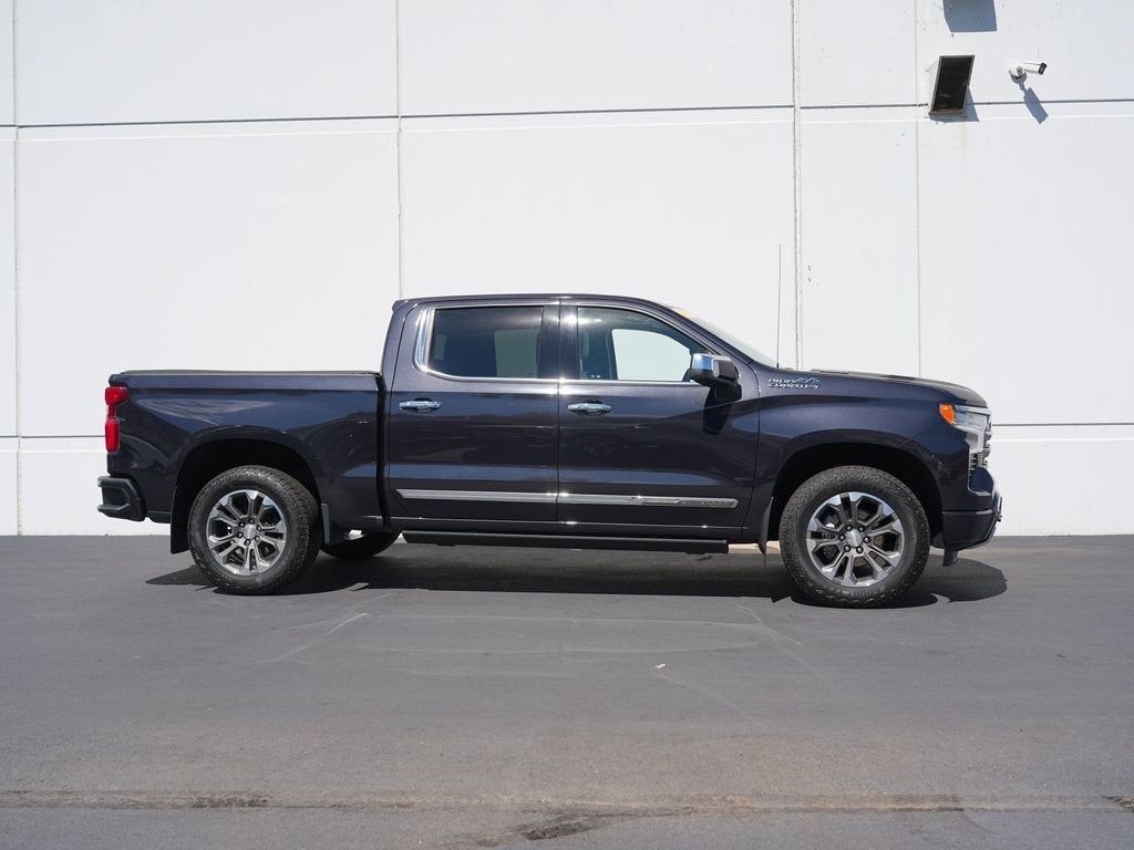 Used 2022 Chevrolet Silverado 1500 High Country with VIN 1GCUDJET0NZ519552 for sale in Cold Spring, Minnesota