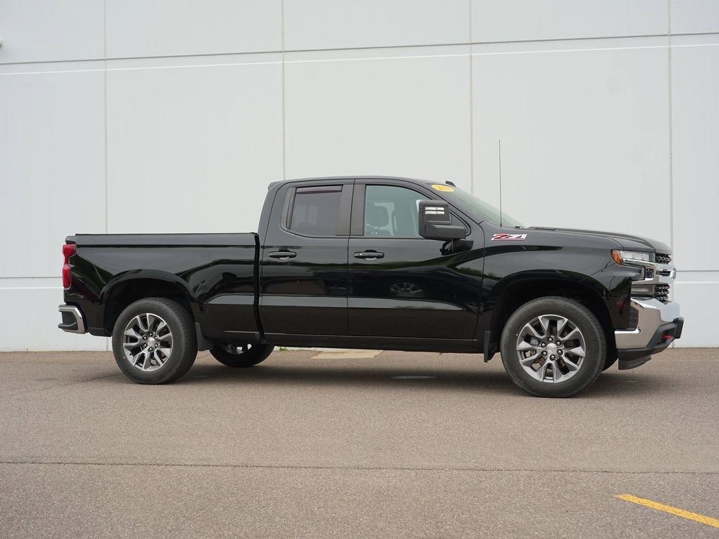 Used 2022 Chevrolet Silverado 1500 Limited LT with VIN 1GCVYDET6NZ119814 for sale in Cold Spring, Minnesota