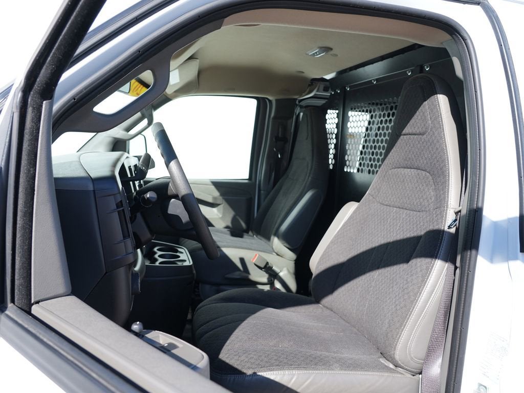 2024 Chevrolet Express Cargo 2500 WT