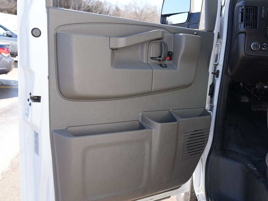 2024 Chevrolet Express Cargo 2500 WT