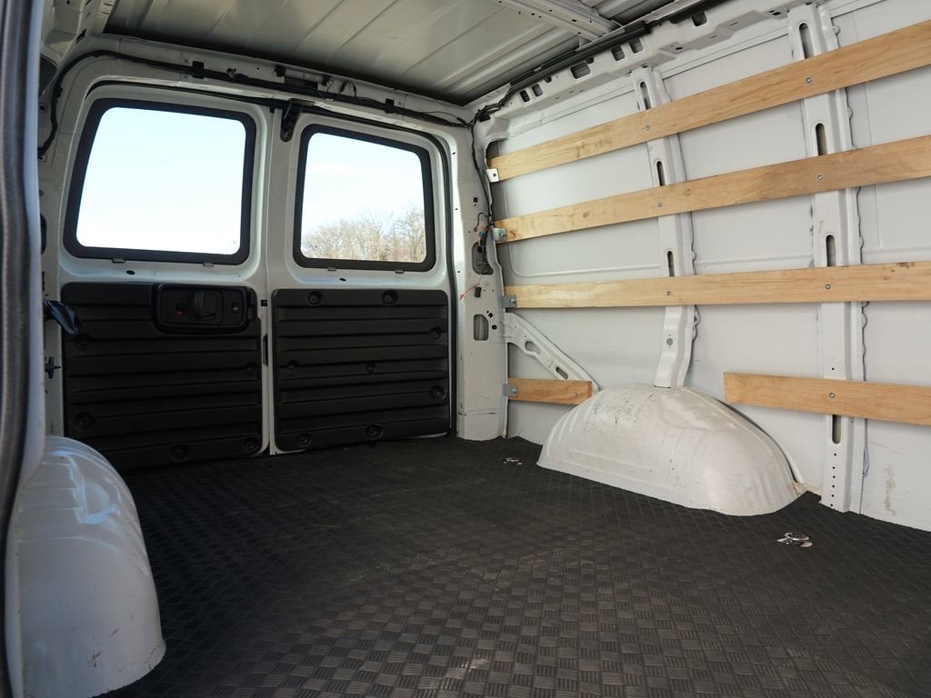 2024 Chevrolet Express Cargo 2500 WT