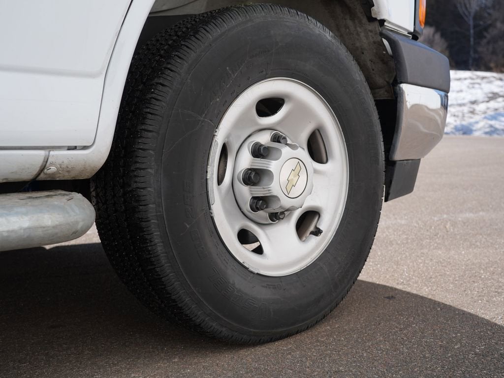 2024 Chevrolet Express Cargo 2500 WT