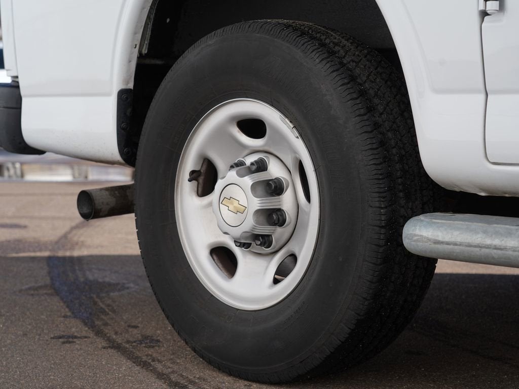 2024 Chevrolet Express Cargo 2500 WT