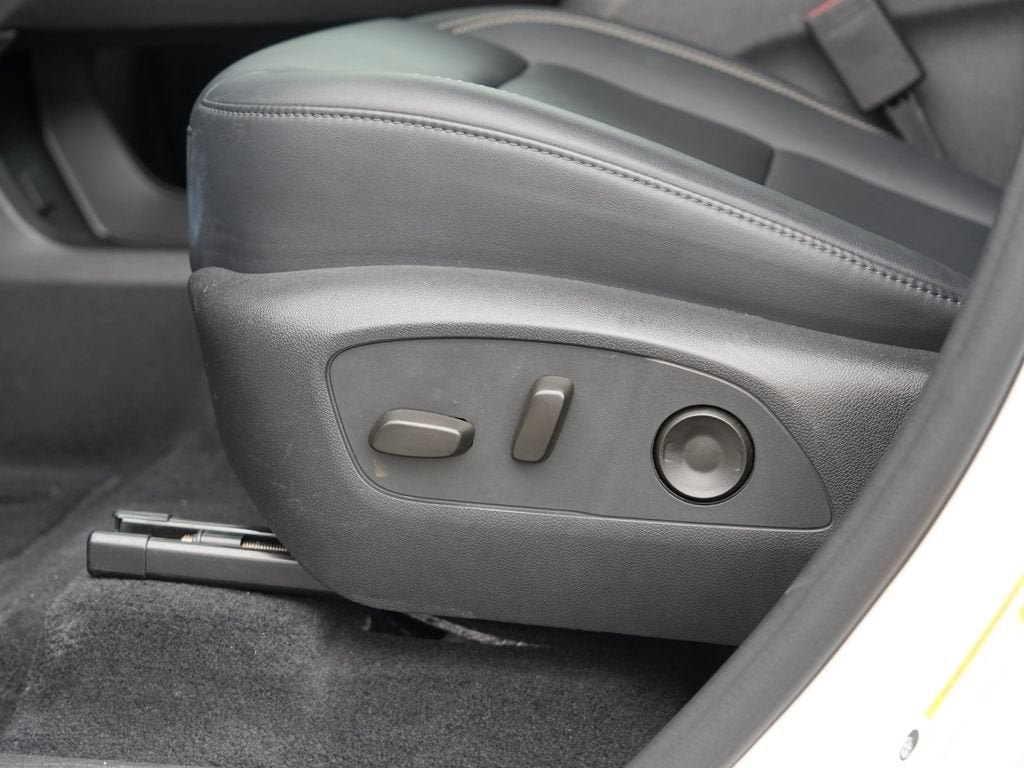 2026 GMC Acadia Elevation - Photo 15