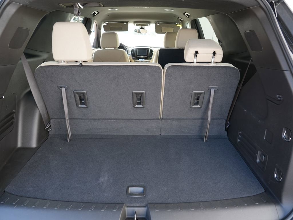 2023 Chevrolet Traverse LS