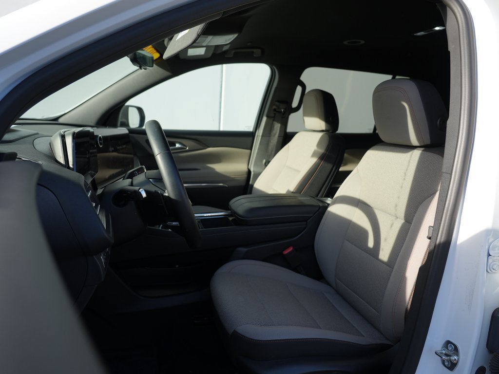 2026 Chevrolet Traverse LT - Photo 13