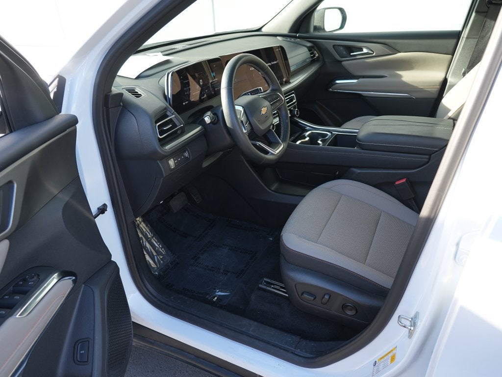 2026 Chevrolet Traverse LT - Photo 14