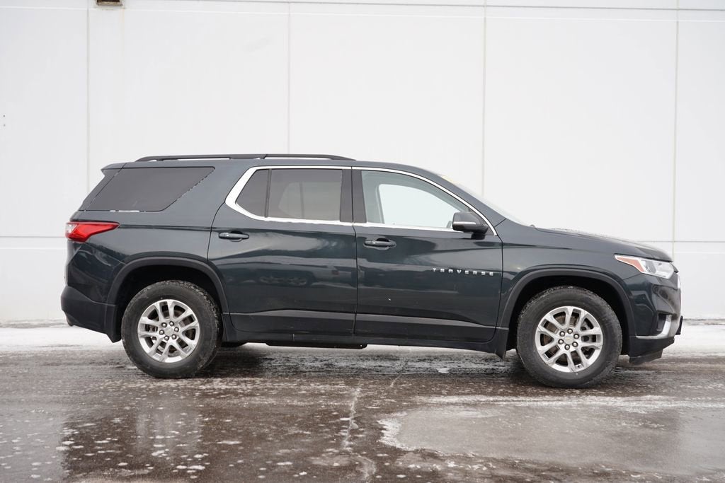 2021 Chevrolet Traverse LT Cloth