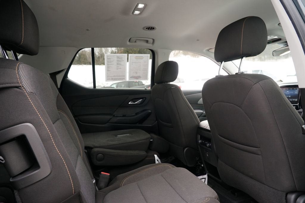 2021 Chevrolet Traverse LT Cloth