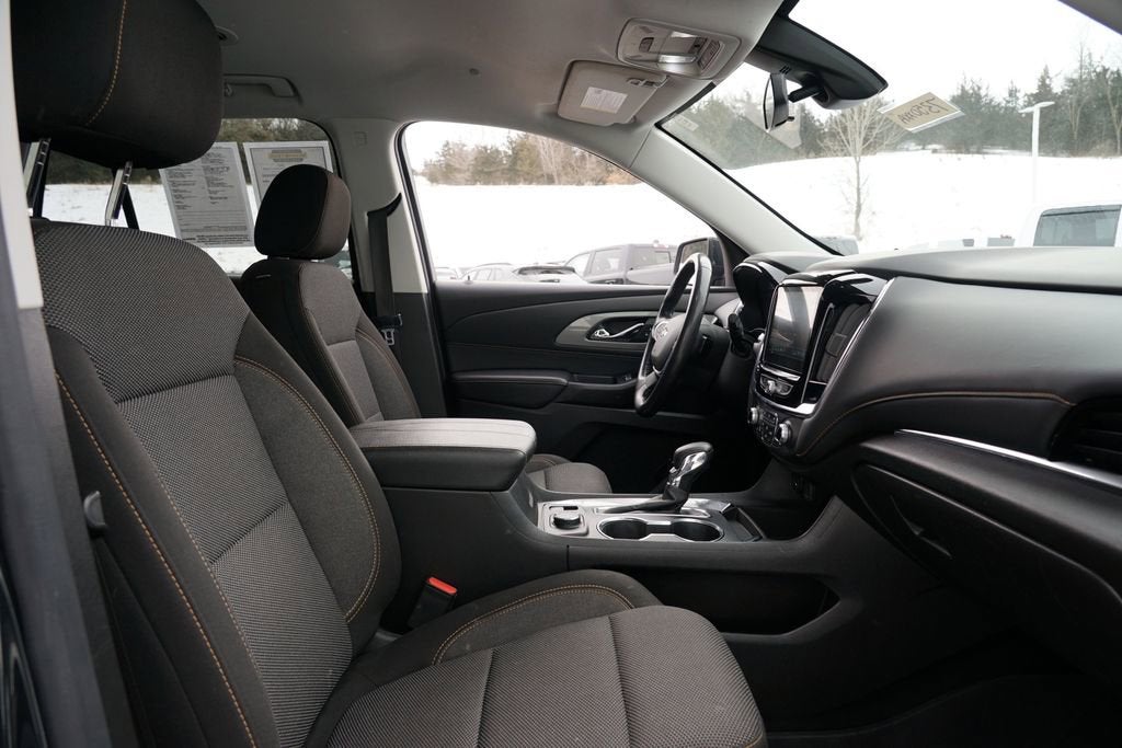 2021 Chevrolet Traverse LT Cloth