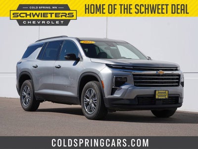 2025 Chevrolet Traverse LT