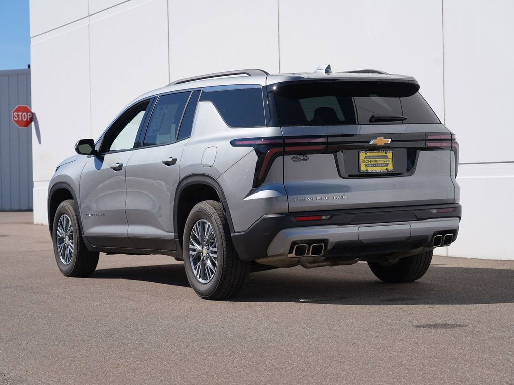 2025 Chevrolet Traverse LT