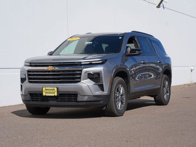 2025 Chevrolet Traverse LT