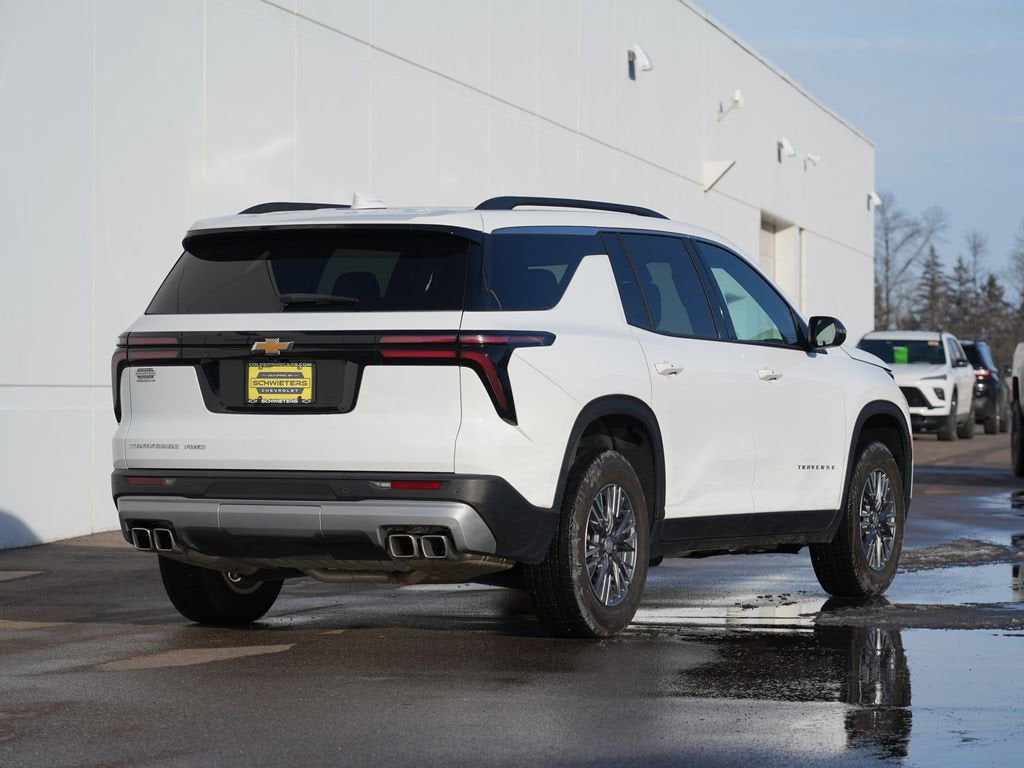 2025 Chevrolet Traverse LT