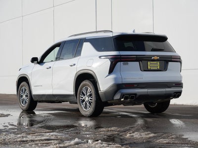 2025 Chevrolet Traverse LT