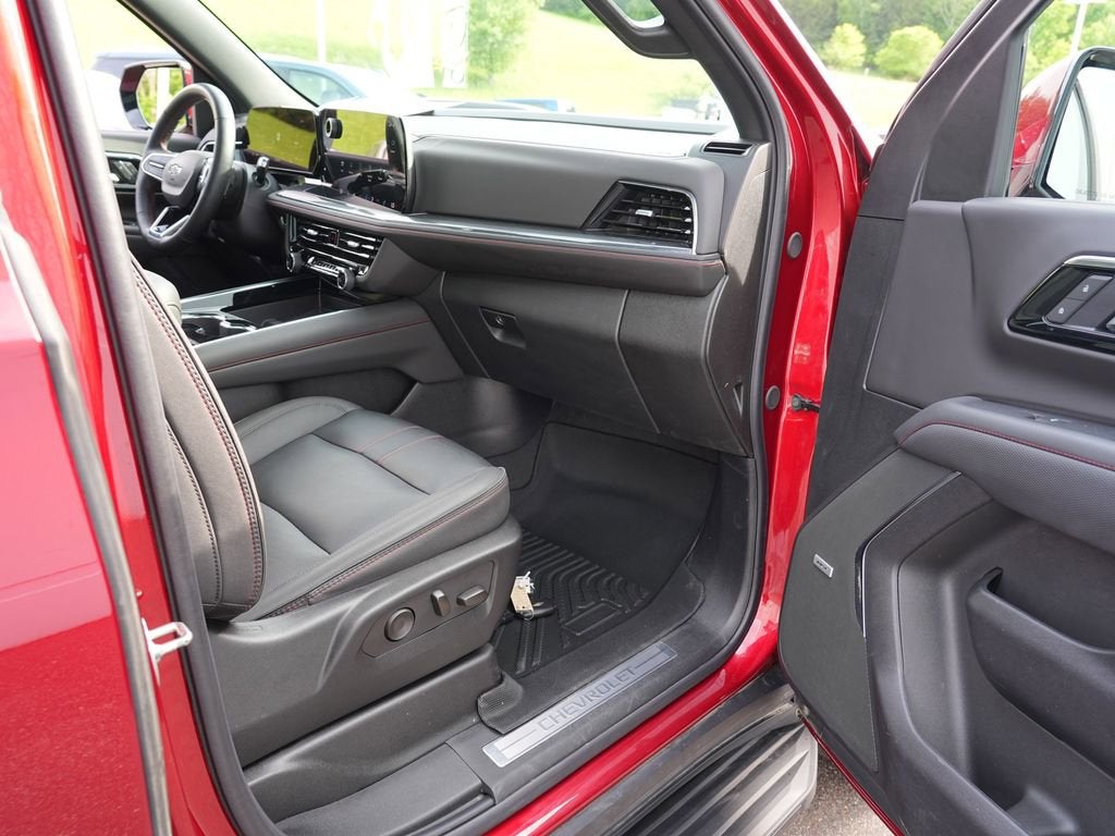 2025 Chevrolet Tahoe RST