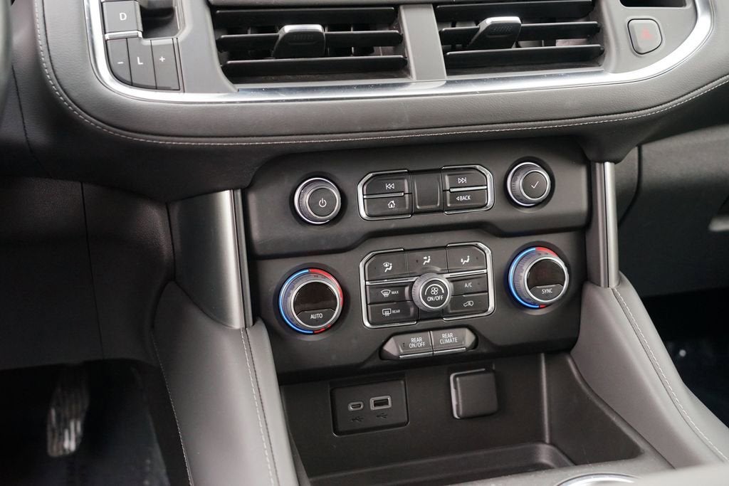 2022 Chevrolet Suburban LS