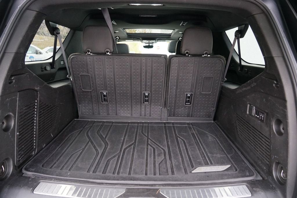 2023 Chevrolet Suburban High Country