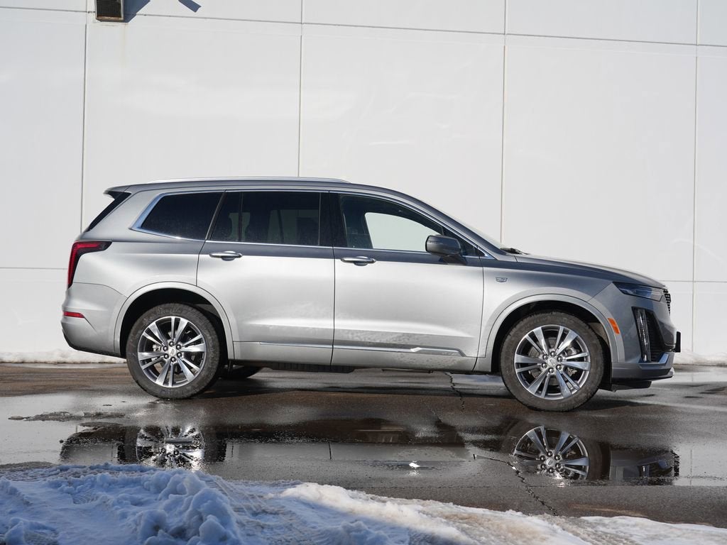 2025 Cadillac XT6 Premium Luxury