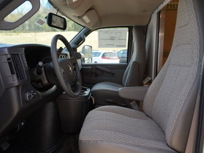 2026 Chevrolet Express Cutaway 3500 1WT