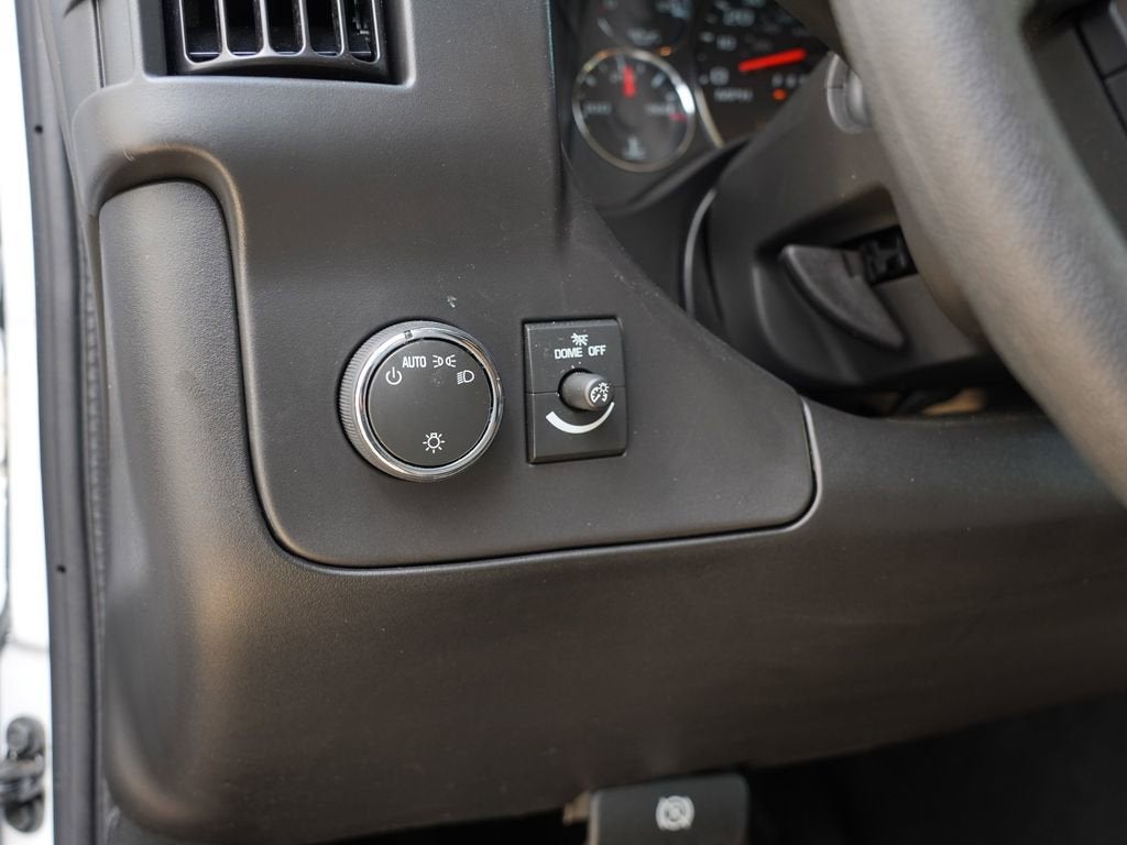 2026 Chevrolet Express Cutaway 3500 1WT