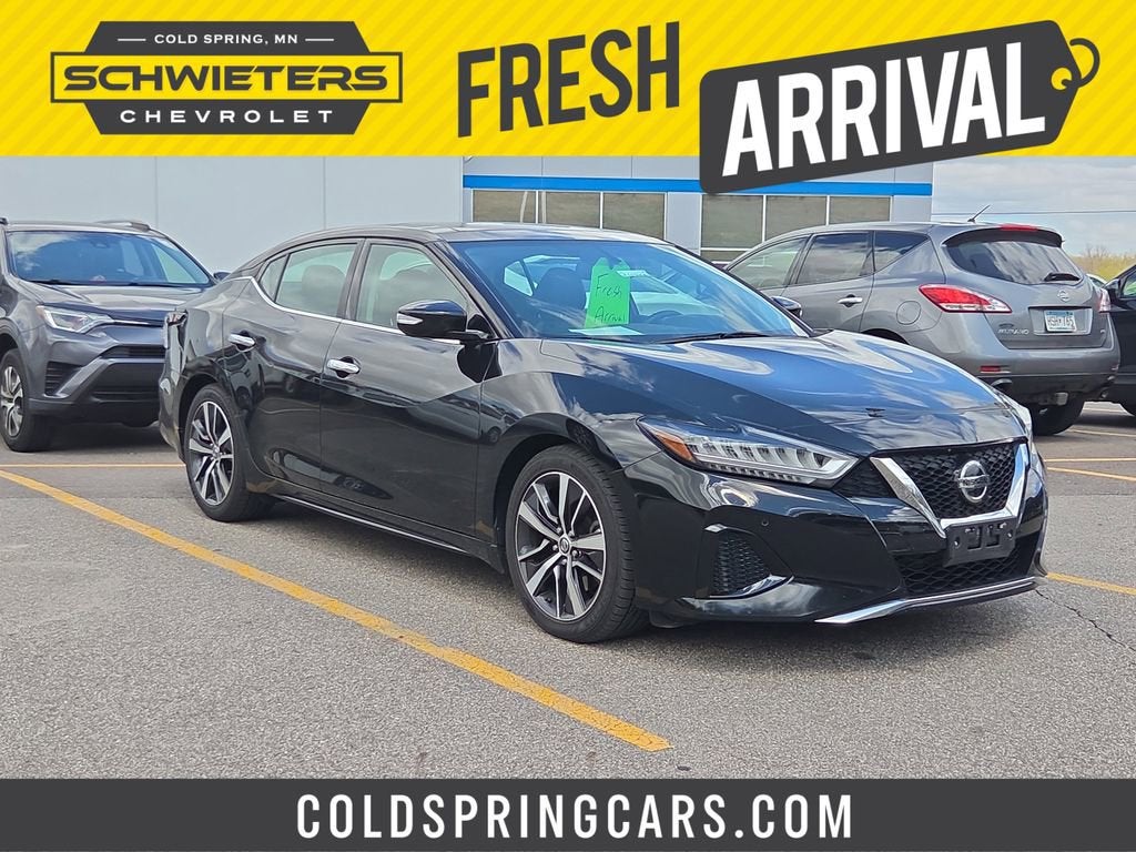 2019 Nissan Maxima SL's photo