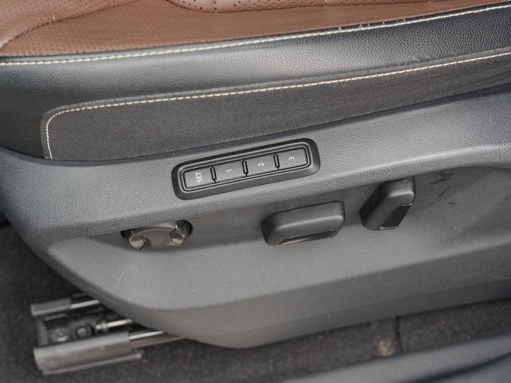 2023 Volkswagen Atlas 3.6L V6 SEL Premium R-Line