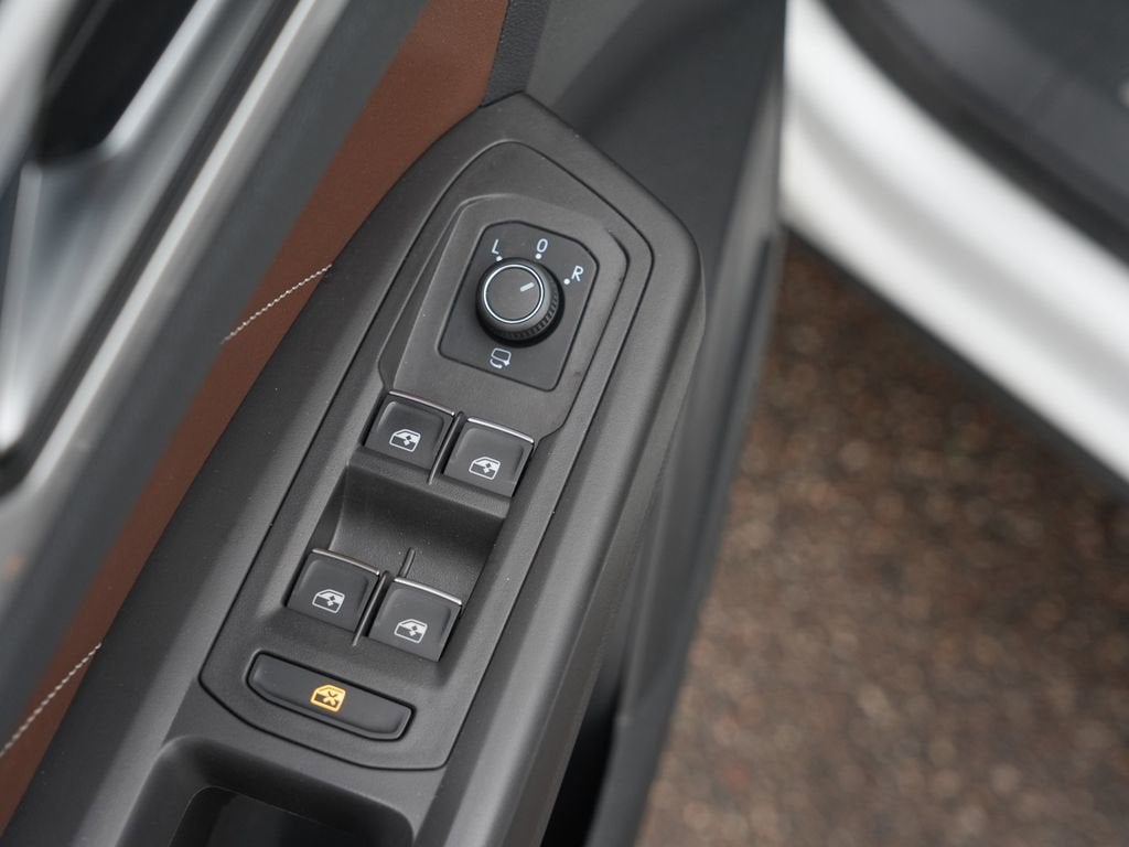 2023 Volkswagen Atlas 3.6L V6 SEL Premium R-Line