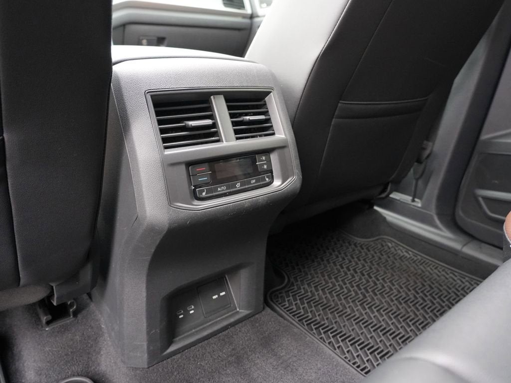 2023 Volkswagen Atlas 3.6L V6 SEL Premium R-Line